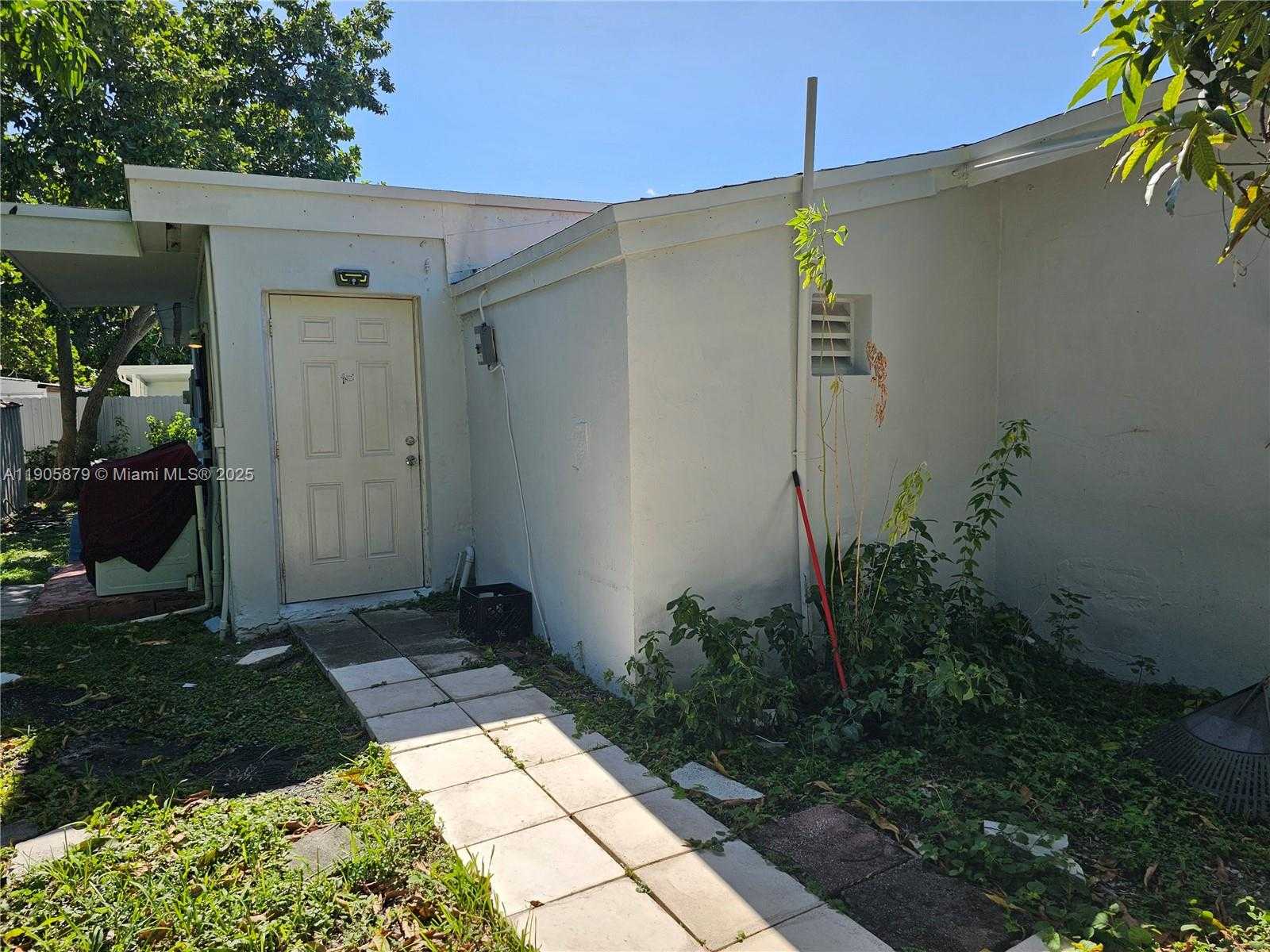 Small Image of 16145 NORTH WEST 29TH AVE, Miami Gardens Number 12