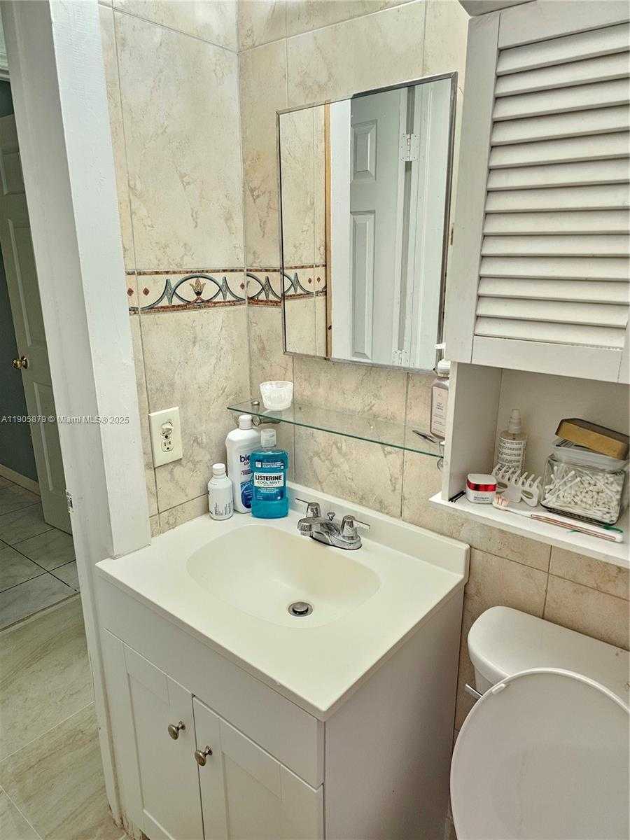 Small Image of 16145 NORTH WEST 29TH AVE, Miami Gardens Number 19