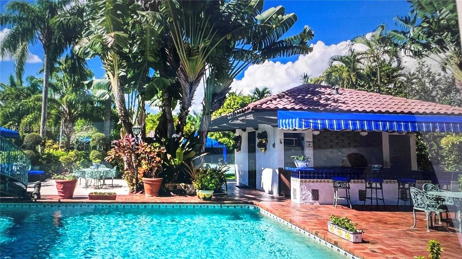 Small Image of 2720 SOUTH WEST 130TH AVE, Miami Number 4