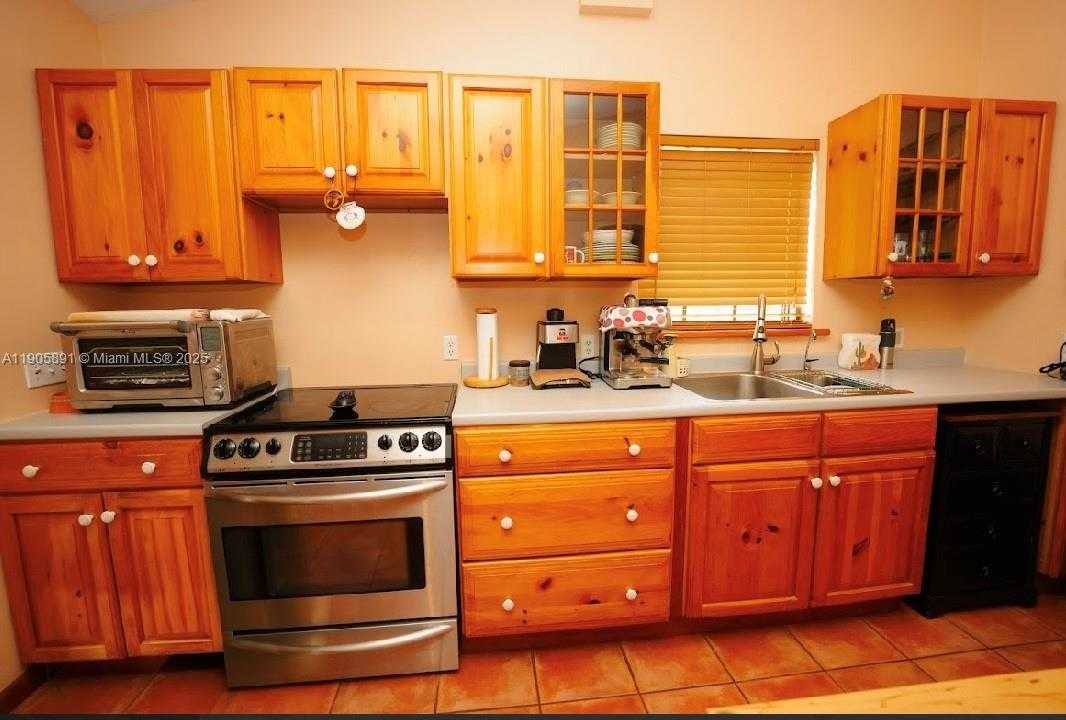 Small Image of 23550 SOUTH WEST 214TH PL, Homestead Number 11