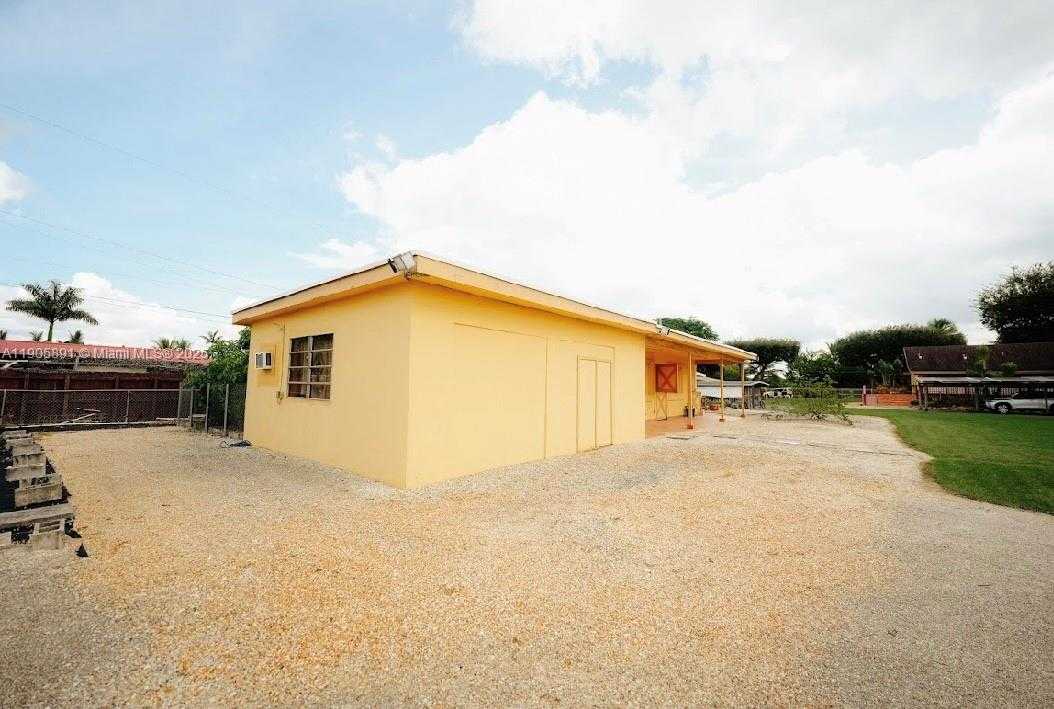 Small Image of 23550 SOUTH WEST 214TH PL, Homestead Number 22