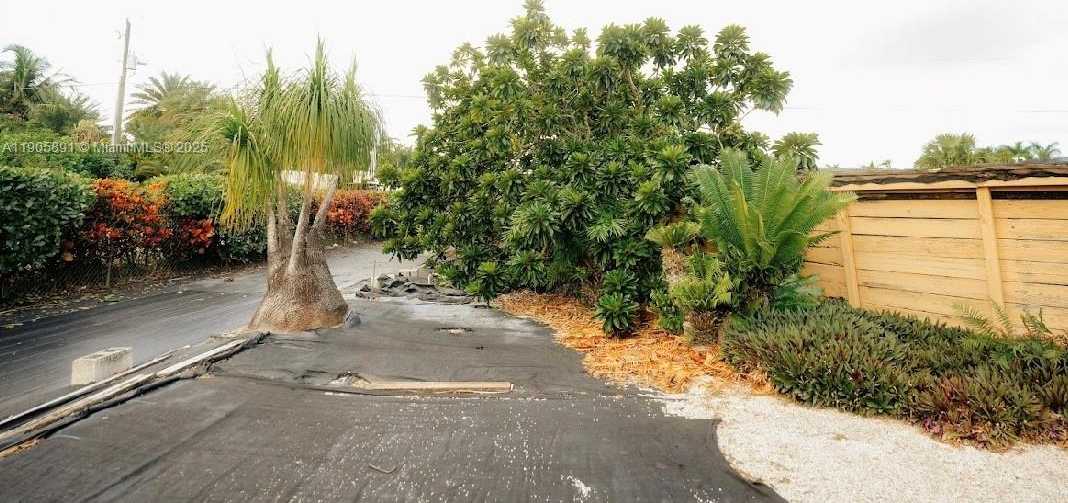 Small Image of 23550 SOUTH WEST 214TH PL, Homestead Number 25