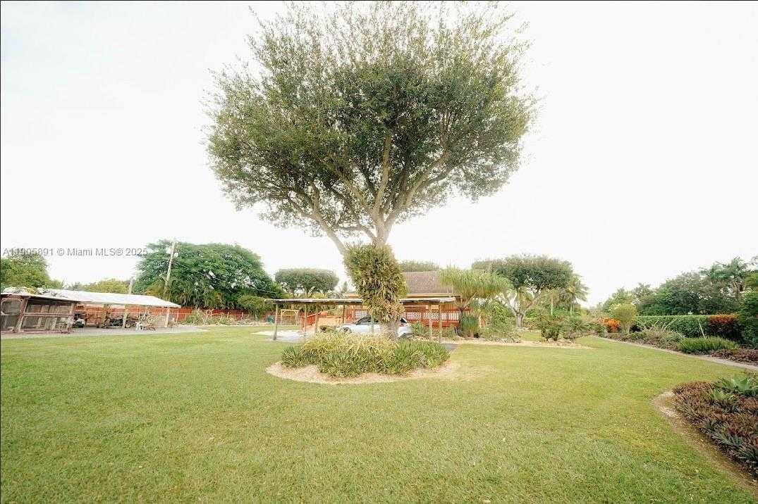 Small Image of 23550 SOUTH WEST 214TH PL, Homestead Number 26