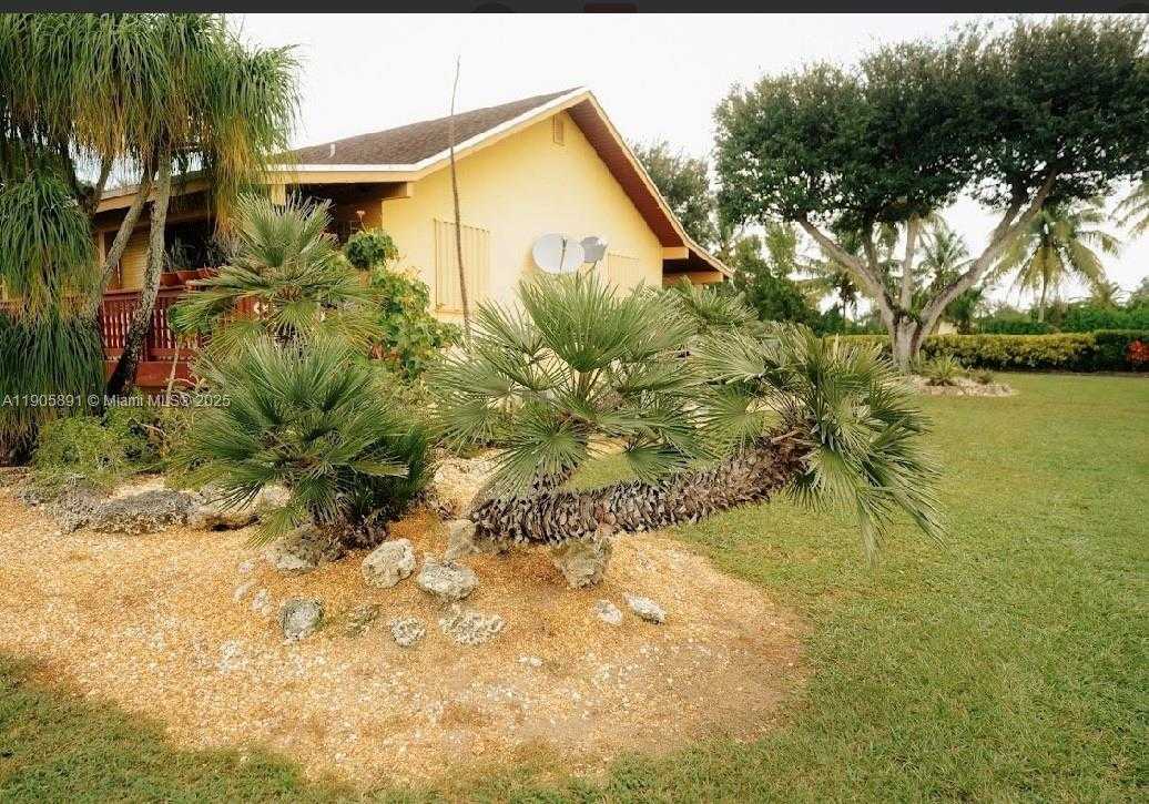 Small Image of 23550 SOUTH WEST 214TH PL, Homestead Number 28