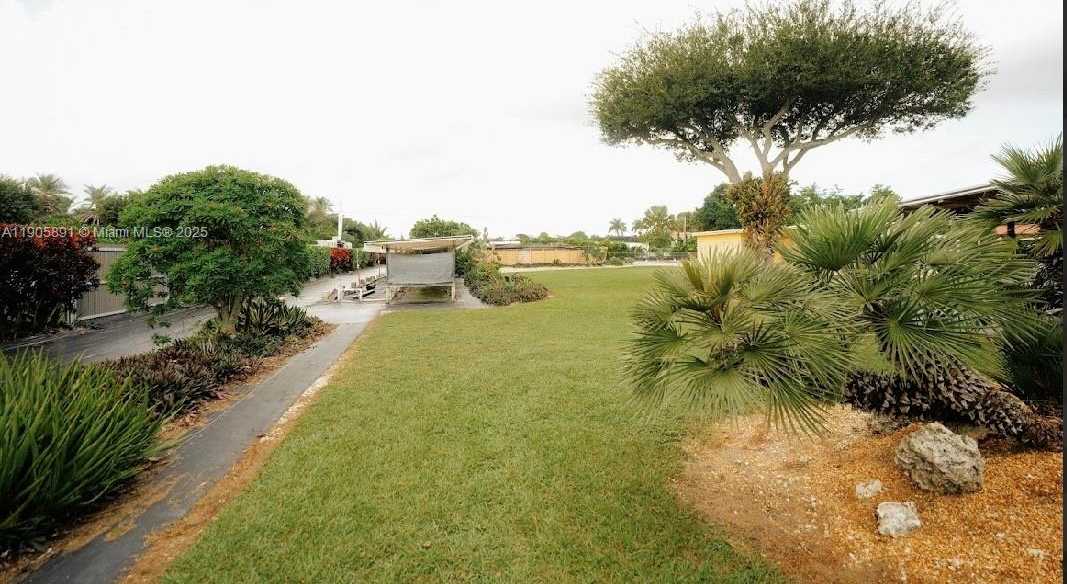 Small Image of 23550 SOUTH WEST 214TH PL, Homestead Number 30