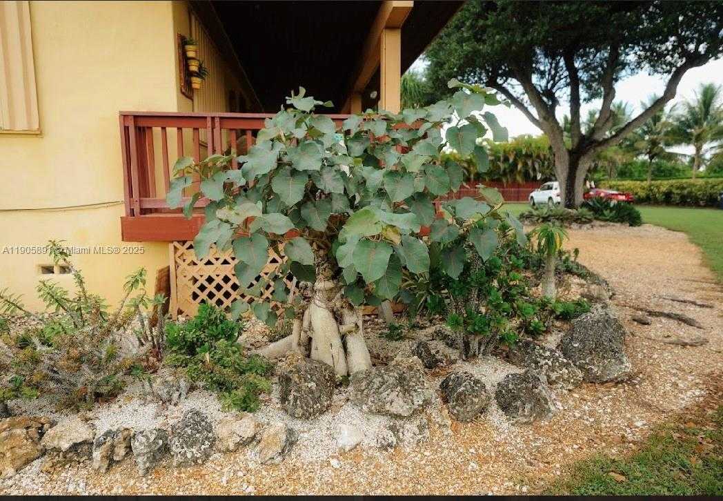 Small Image of 23550 SOUTH WEST 214TH PL, Homestead Number 32