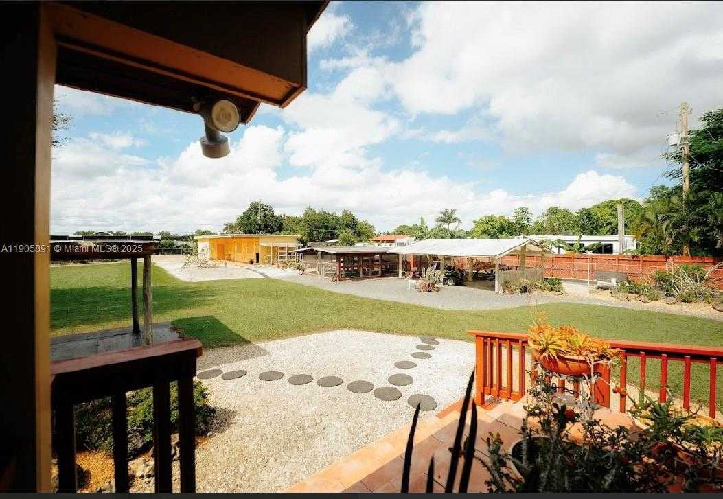 Small Image of 23550 SOUTH WEST 214TH PL, Homestead Number 33