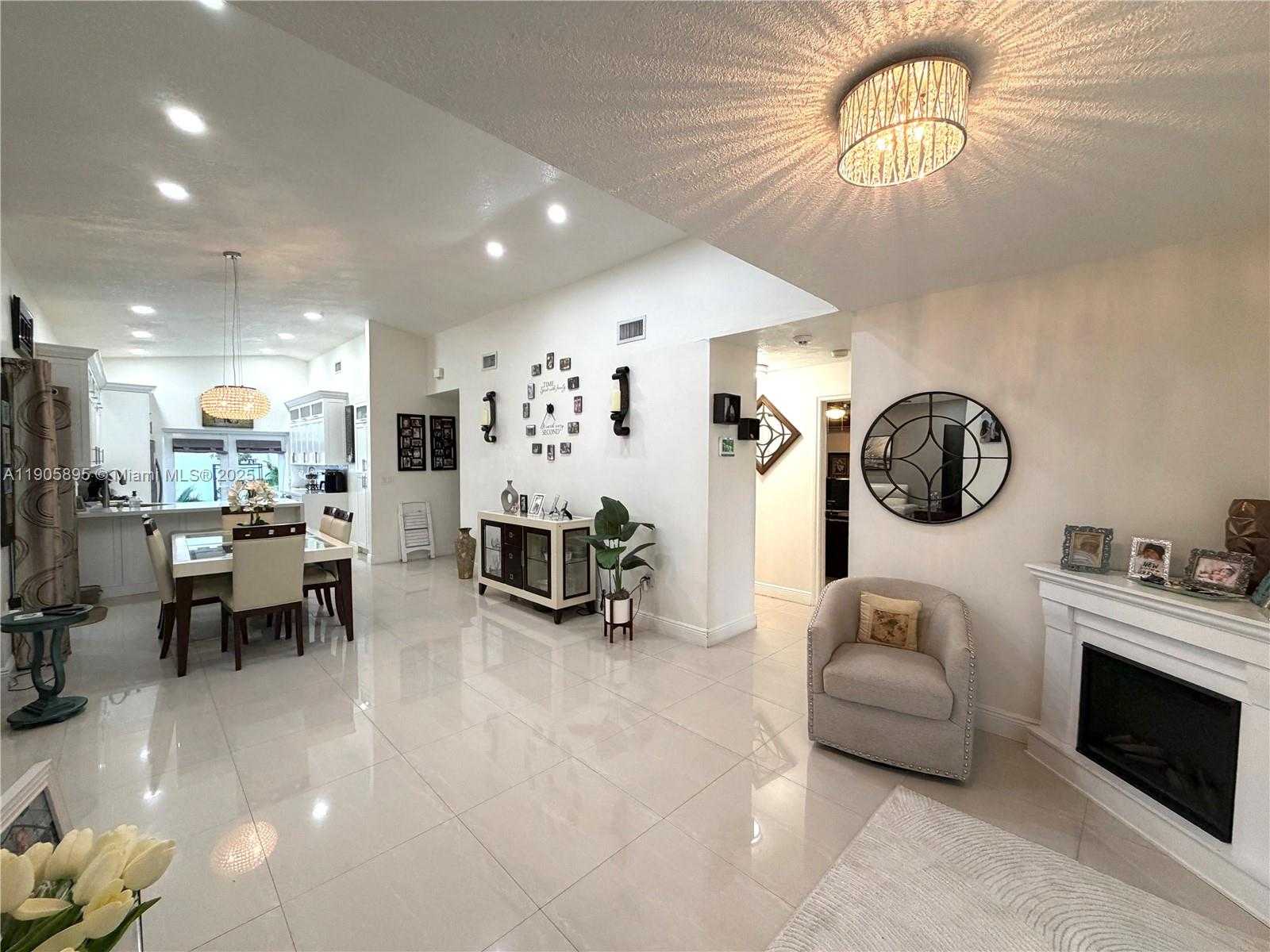 Small Image of 19804 NORTH WEST 82ND PL, Hialeah Number 12