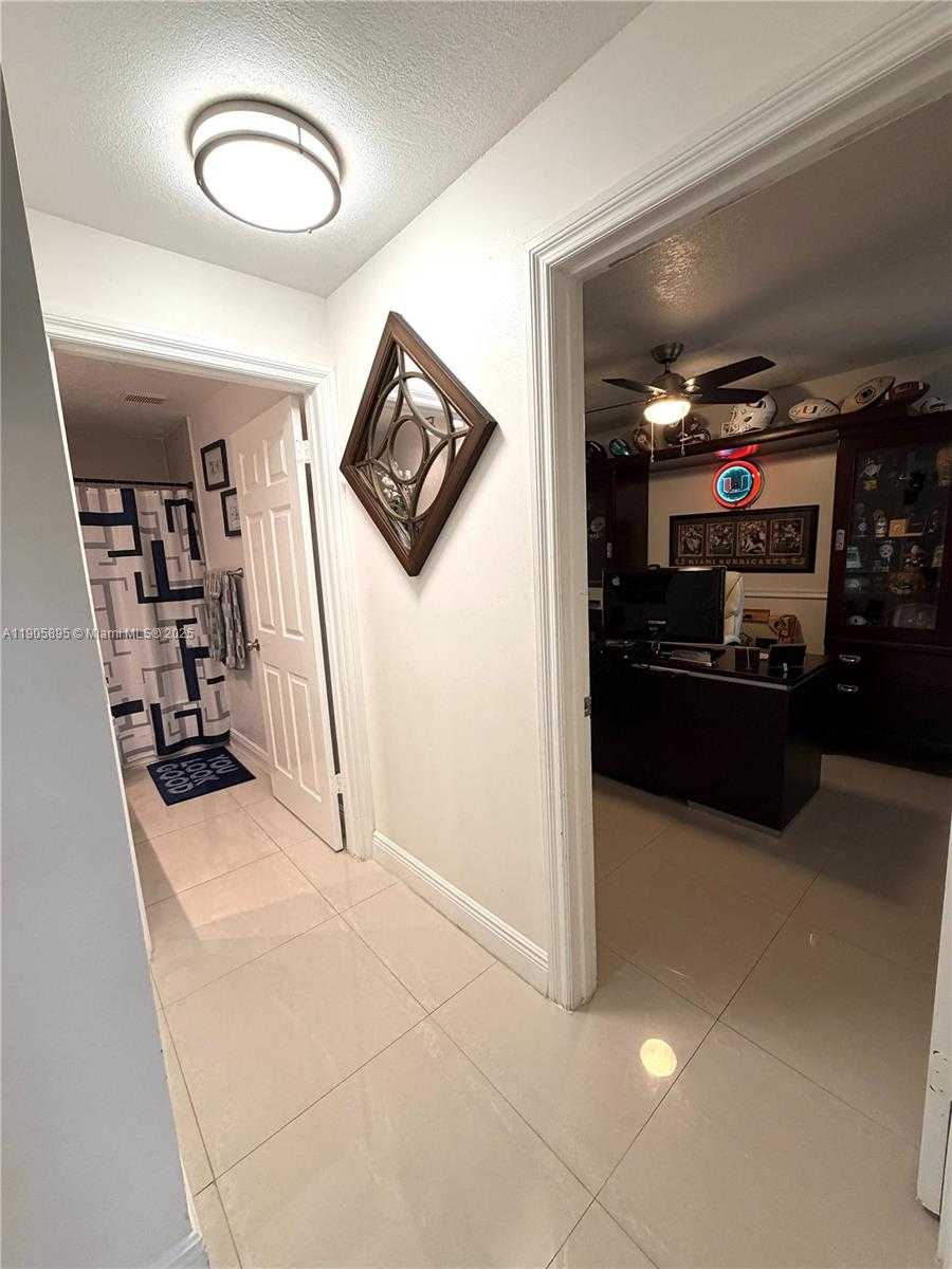 Small Image of 19804 NORTH WEST 82ND PL, Hialeah Number 14