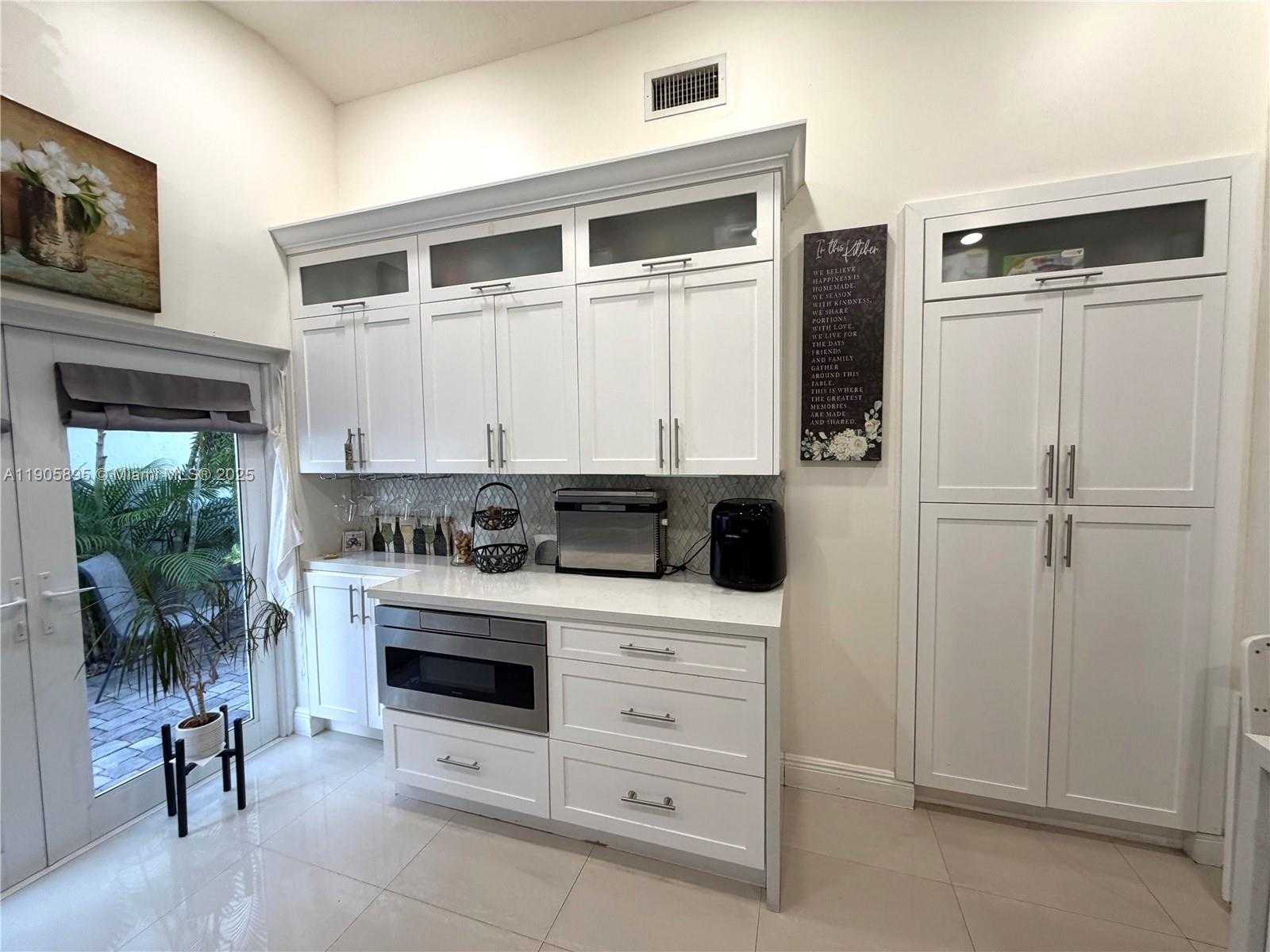 Small Image of 19804 NORTH WEST 82ND PL, Hialeah Number 22