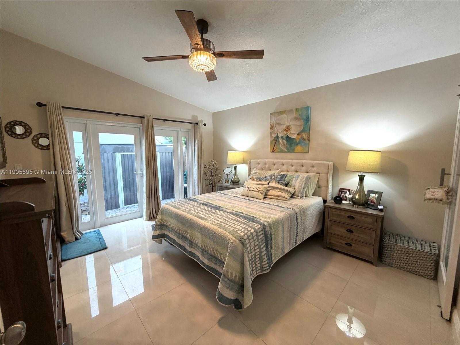 Small Image of 19804 NORTH WEST 82ND PL, Hialeah Number 25