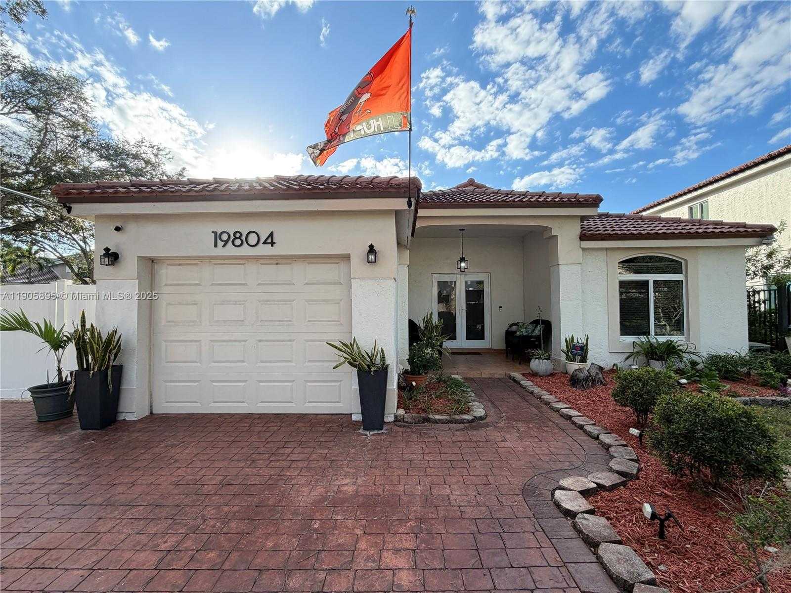 Small Image of 19804 NORTH WEST 82ND PL, Hialeah Number 3