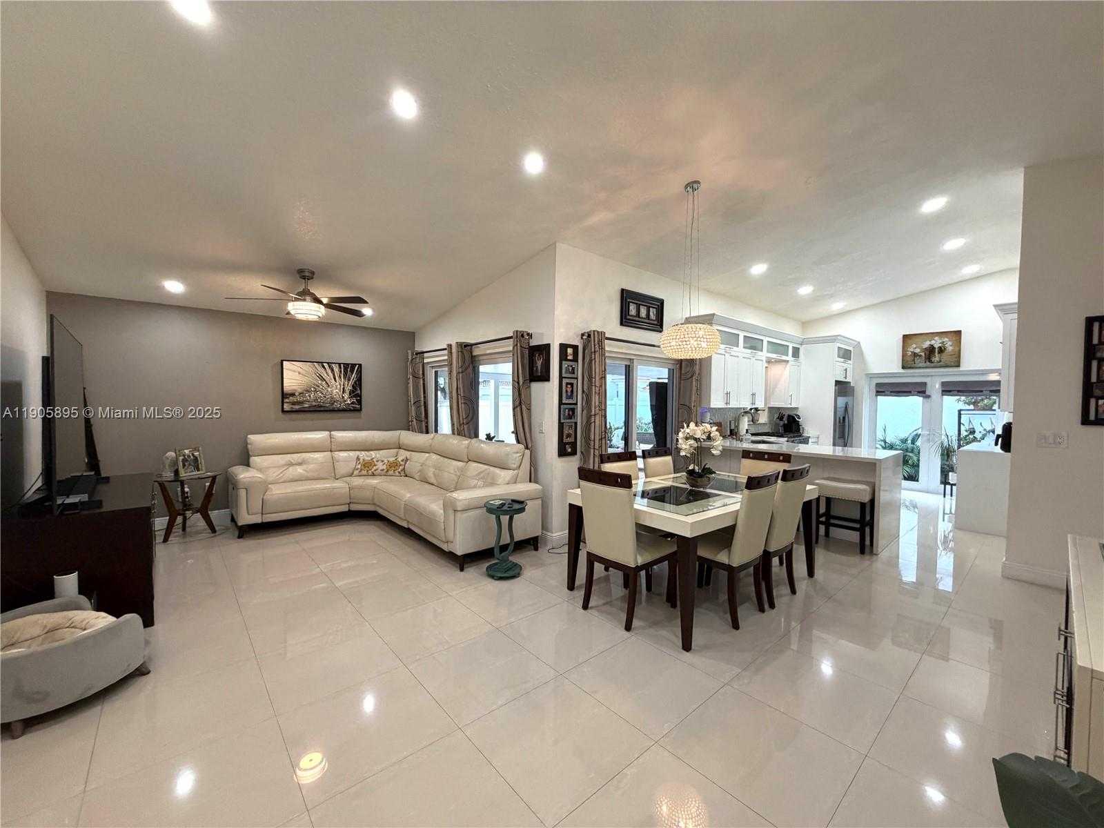 Small Image of 19804 NORTH WEST 82ND PL, Hialeah Number 7