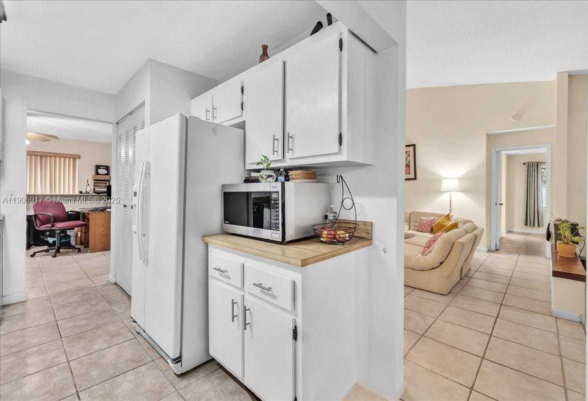 Small Image of 3930 NORTH WEST 79TH WAY, Davie Number 12