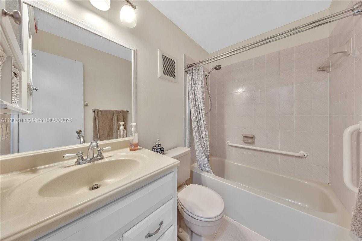 Small Image of 3930 NORTH WEST 79TH WAY, Davie Number 21