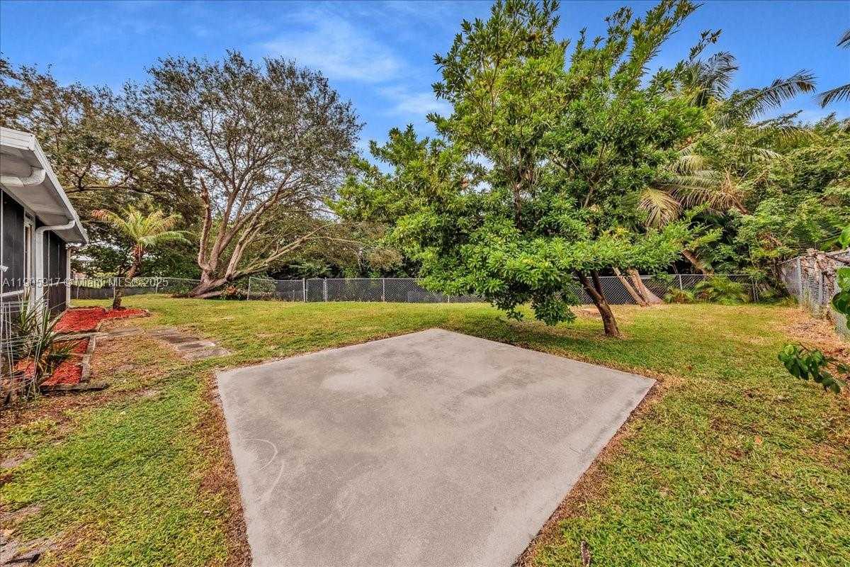 Small Image of 3930 NORTH WEST 79TH WAY, Davie Number 27