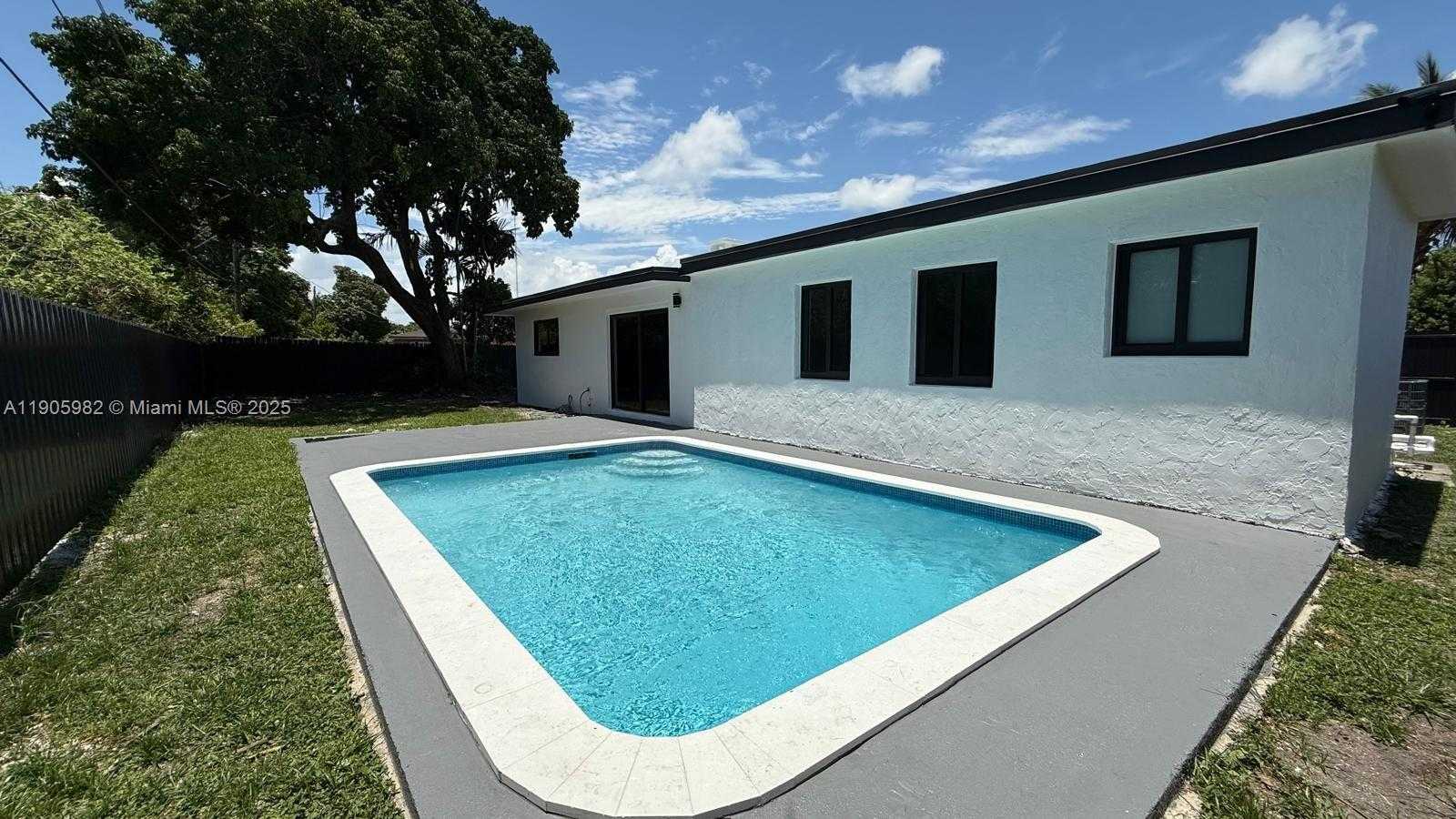 Small Image of 20 NORTH WEST 197TH ST, Miami Gardens Number 10