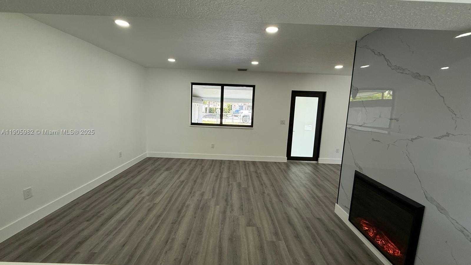 Small Image of 20 NORTH WEST 197TH ST, Miami Gardens Number 13