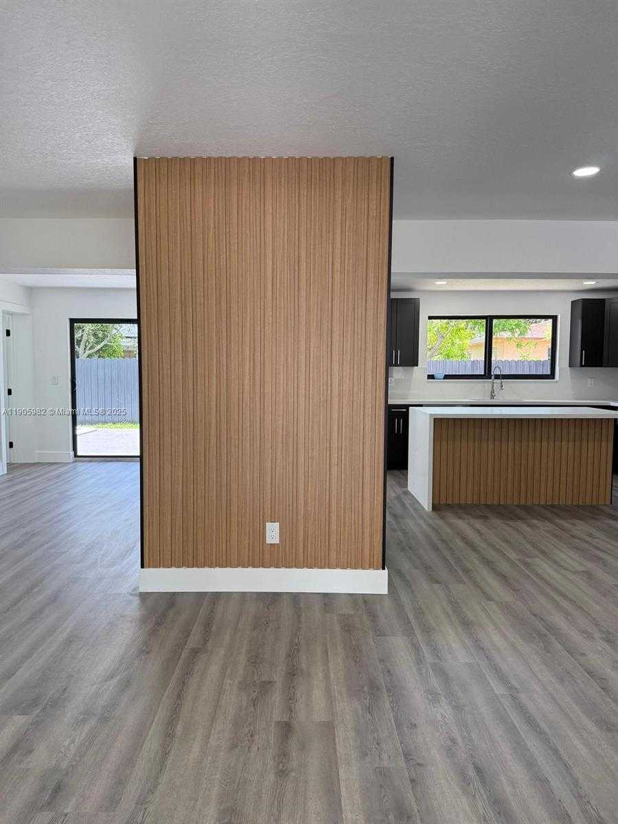 Small Image of 20 NORTH WEST 197TH ST, Miami Gardens Number 17