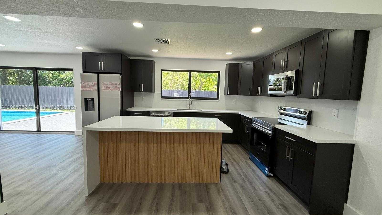 Small Image of 20 NORTH WEST 197TH ST, Miami Gardens Number 22