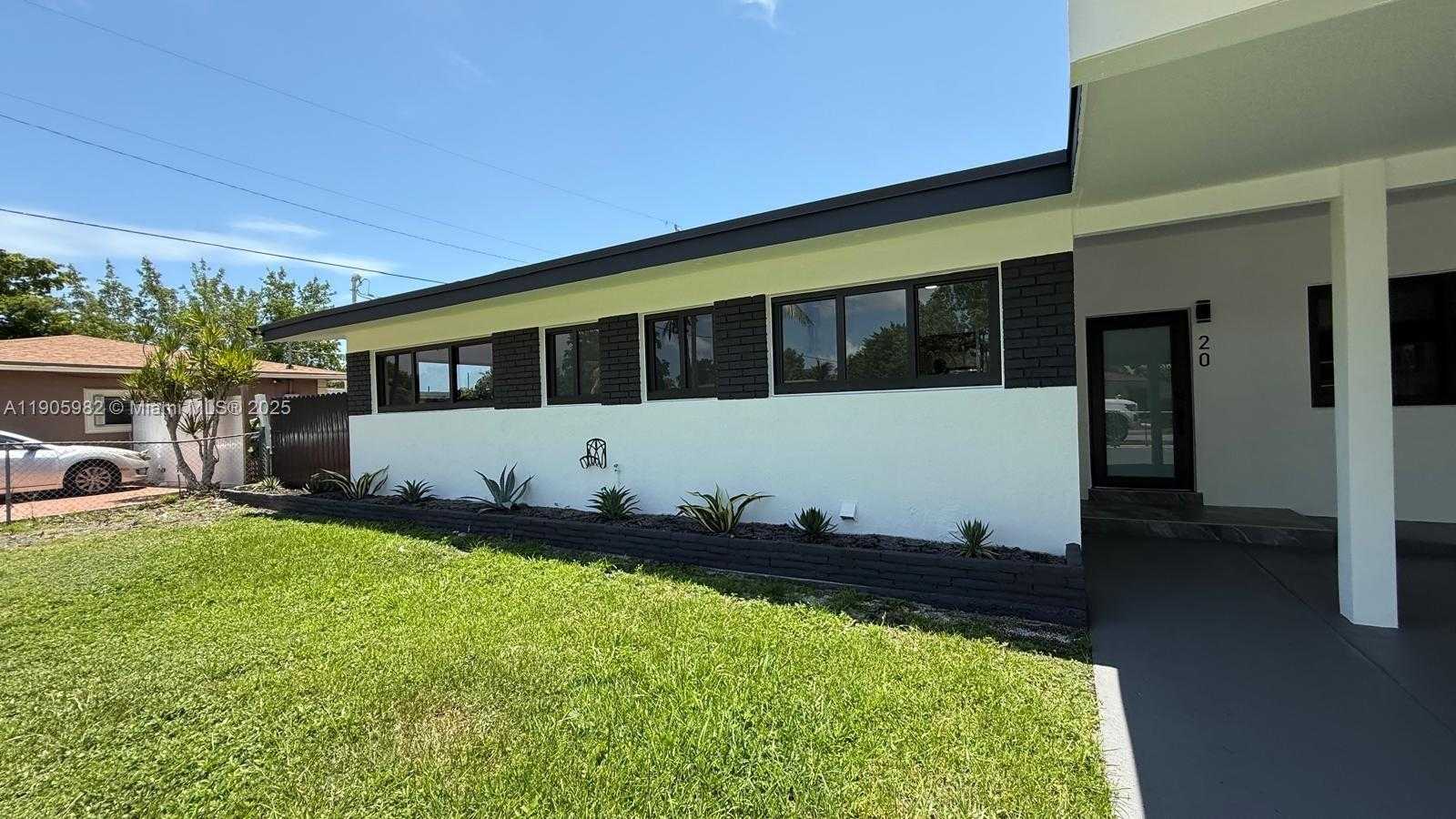 Small Image of 20 NORTH WEST 197TH ST, Miami Gardens Number 3