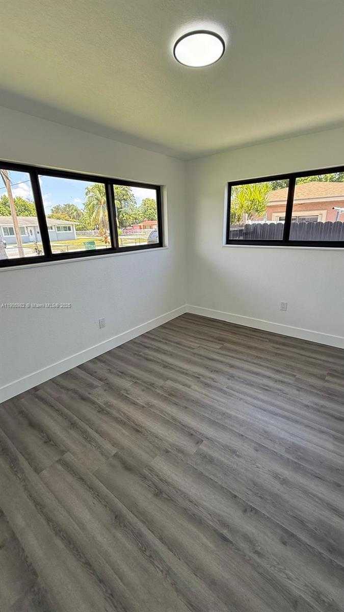 Small Image of 20 NORTH WEST 197TH ST, Miami Gardens Number 32