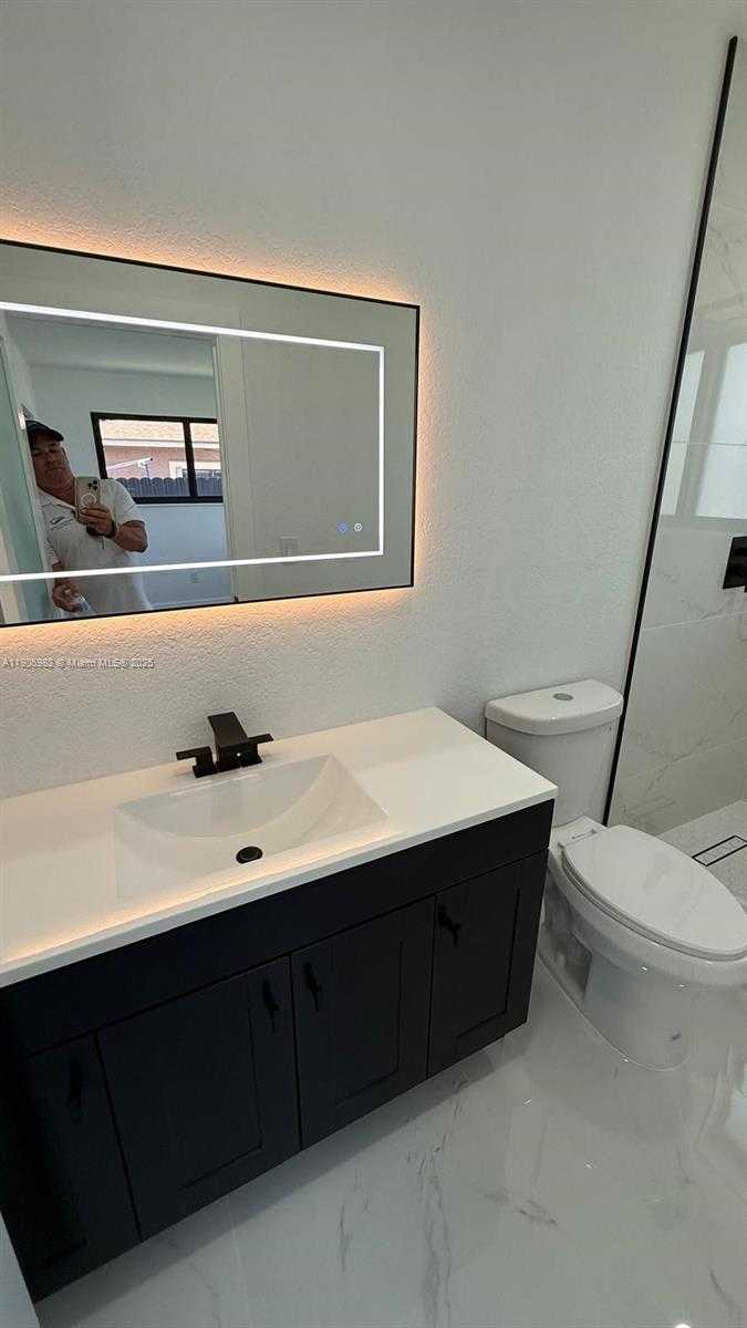 Small Image of 20 NORTH WEST 197TH ST, Miami Gardens Number 34