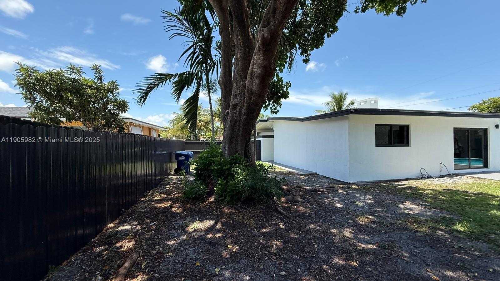 Small Image of 20 NORTH WEST 197TH ST, Miami Gardens Number 47