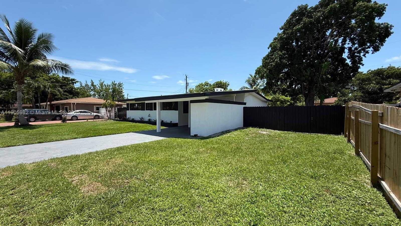 Small Image of 20 NORTH WEST 197TH ST, Miami Gardens Number 6