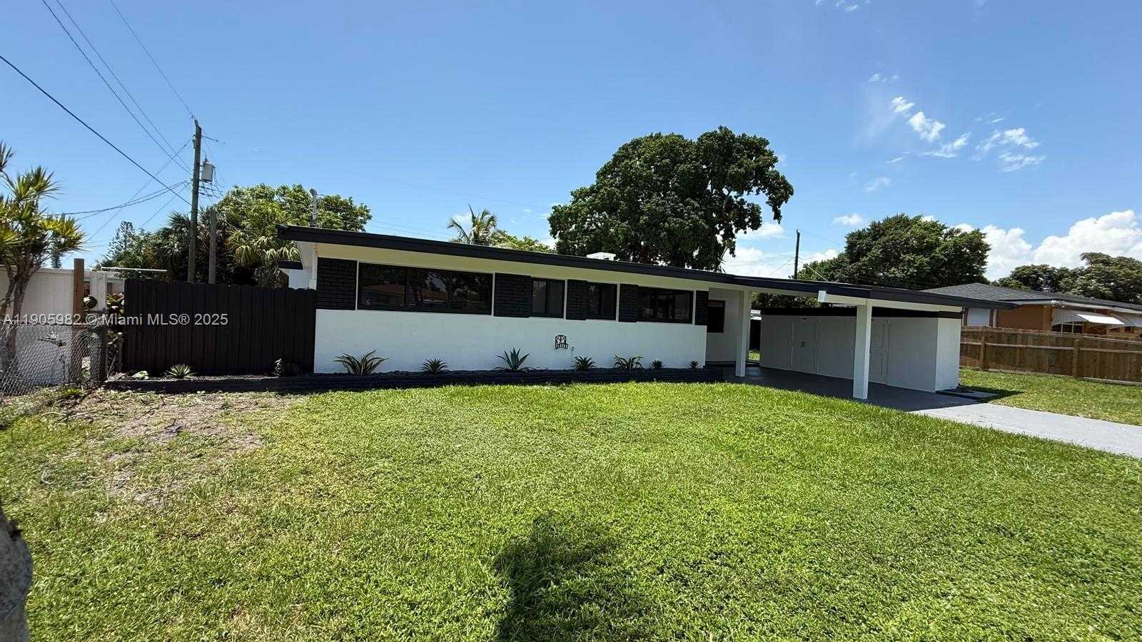 Small Image of 20 NORTH WEST 197TH ST, Miami Gardens Number 7