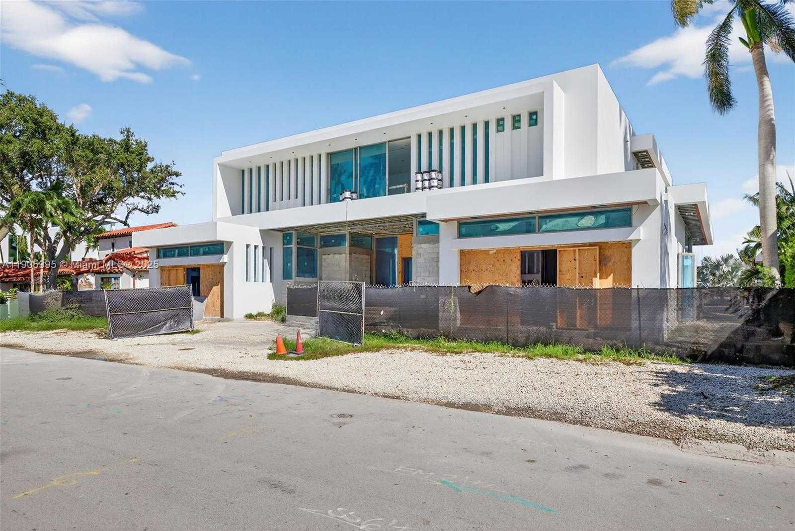 Small Image of 430 ROYAL PLAZA DR, Fort Lauderdale Number 14