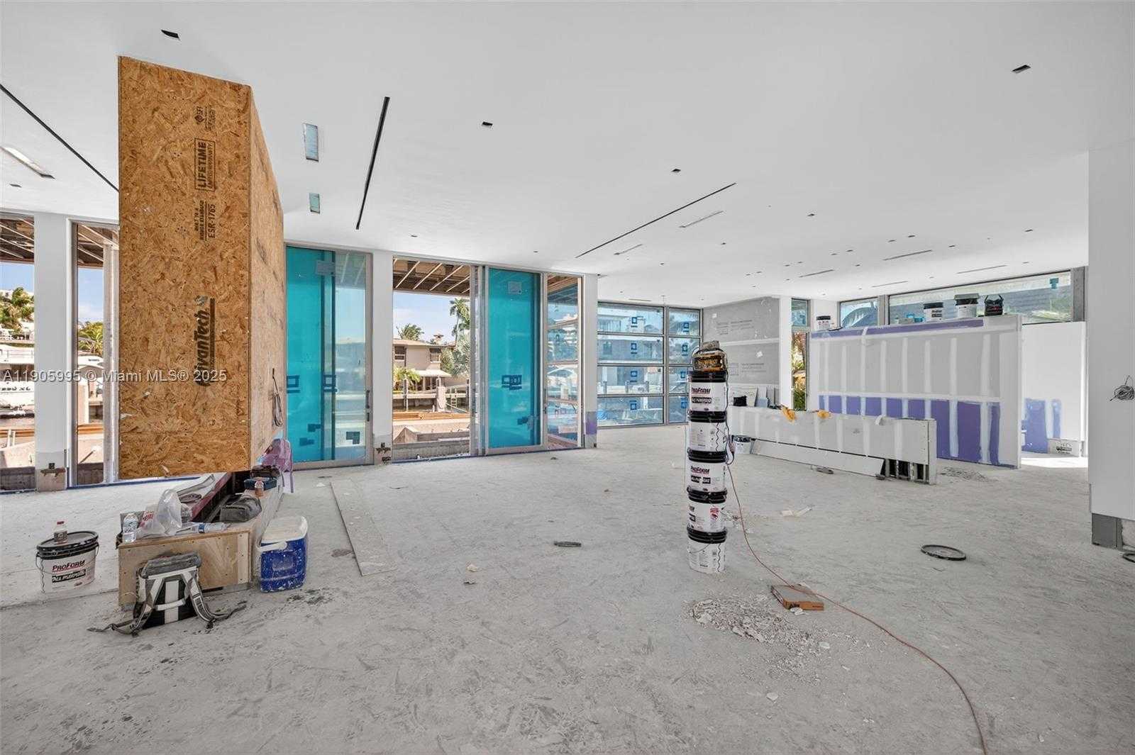 Small Image of 430 ROYAL PLAZA DR, Fort Lauderdale Number 17