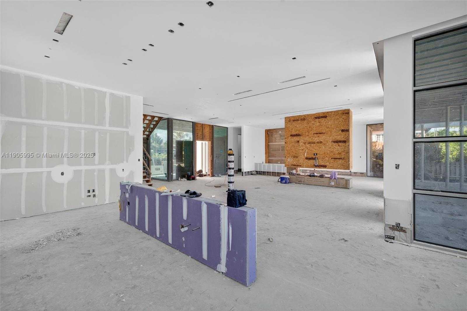 Small Image of 430 ROYAL PLAZA DR, Fort Lauderdale Number 19