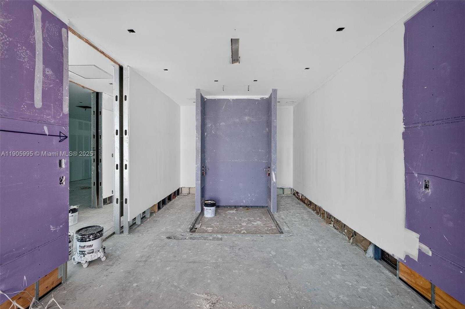 Small Image of 430 ROYAL PLAZA DR, Fort Lauderdale Number 41