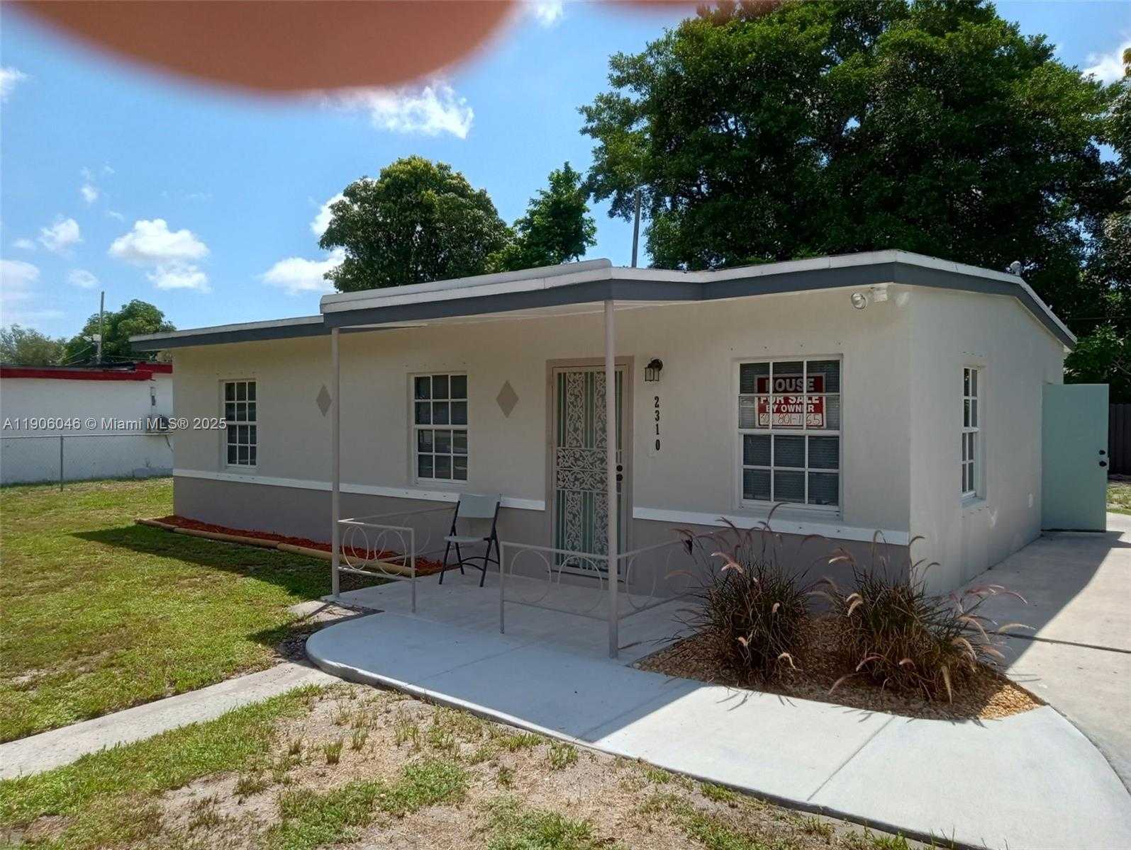 Small Image of 2310 WEST BUNCHE PARK DR, Miami Gardens Number 5