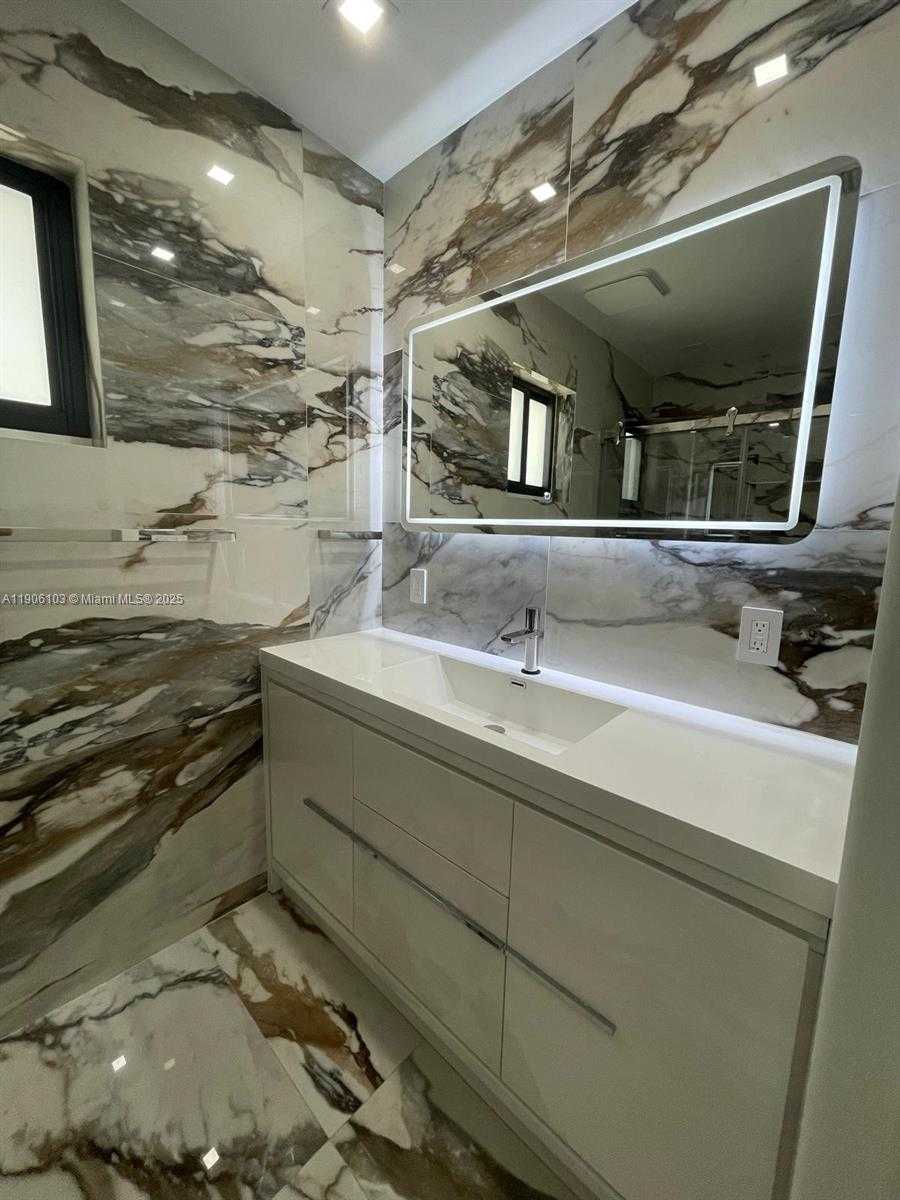 Small Image of 180 NORTH WEST 59TH CT, Miami Number 11