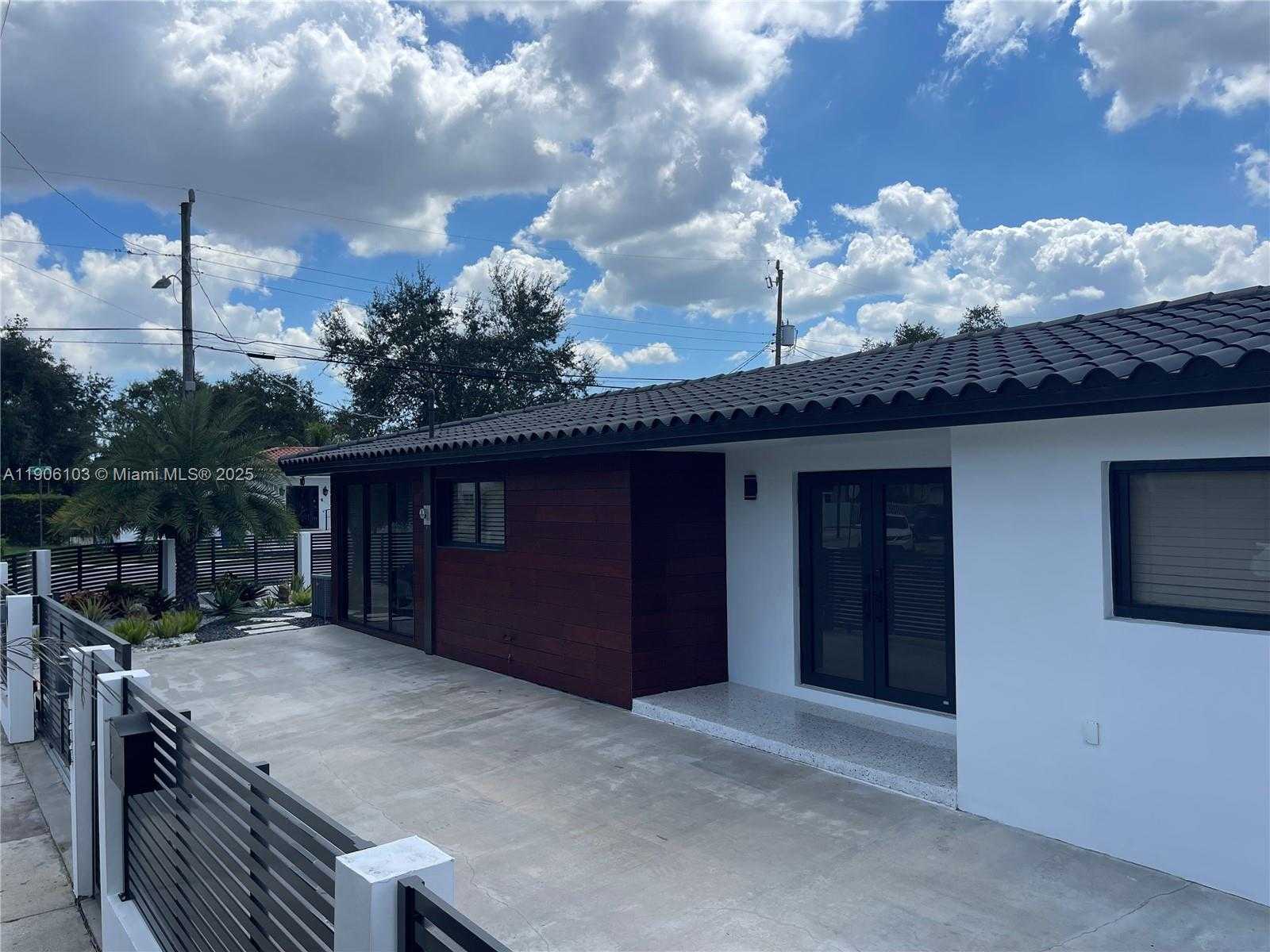 Small Image of 180 NORTH WEST 59TH CT, Miami Number 2