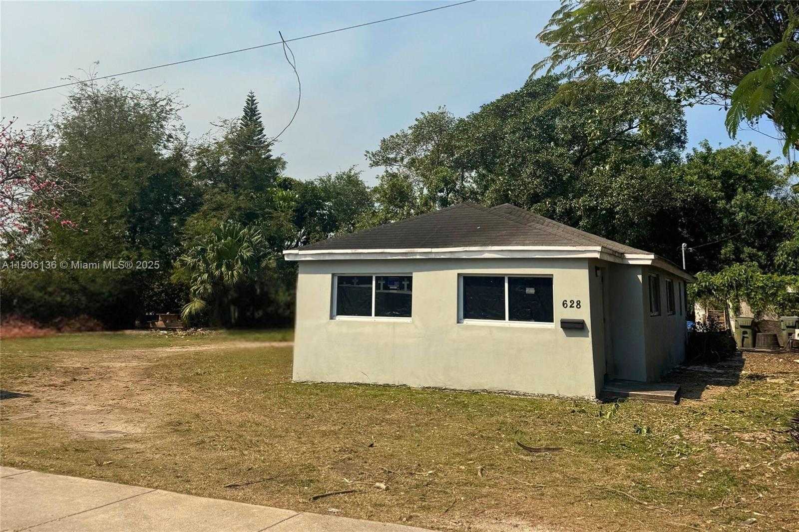 Small Image of 628 SOUTH WEST 8TH AVE, Homestead Number 1