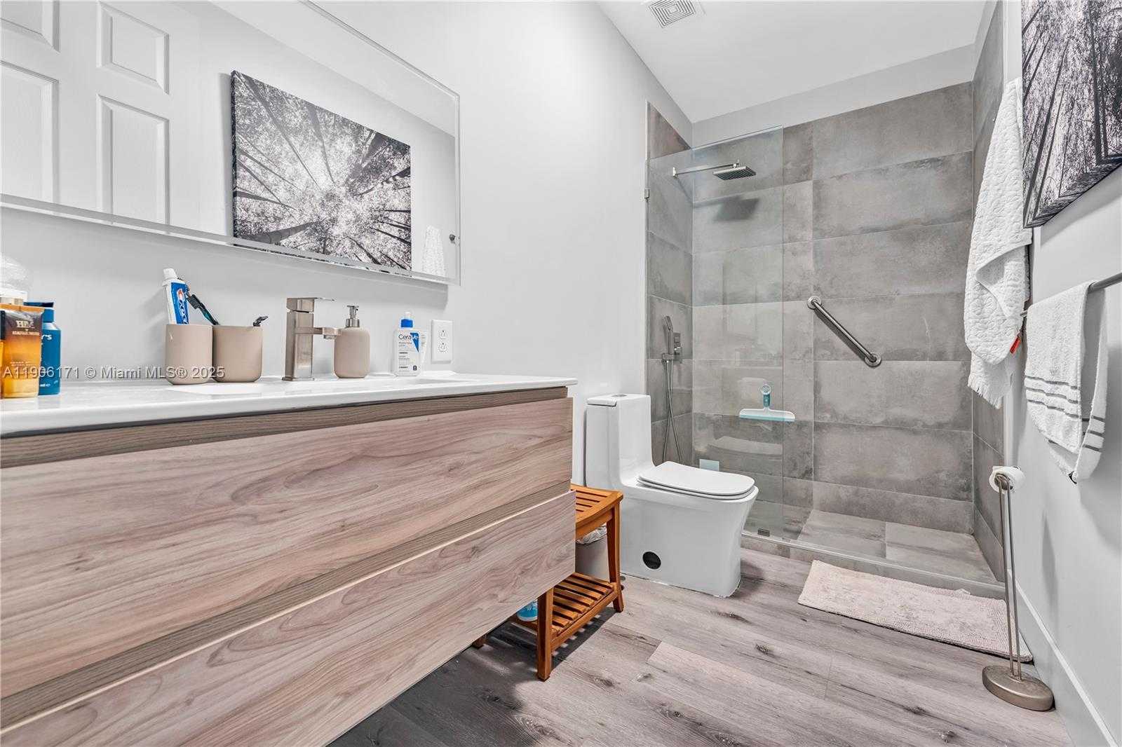 Small Image of 5046 SOUTH WEST 162ND AVE, Miramar Number 23