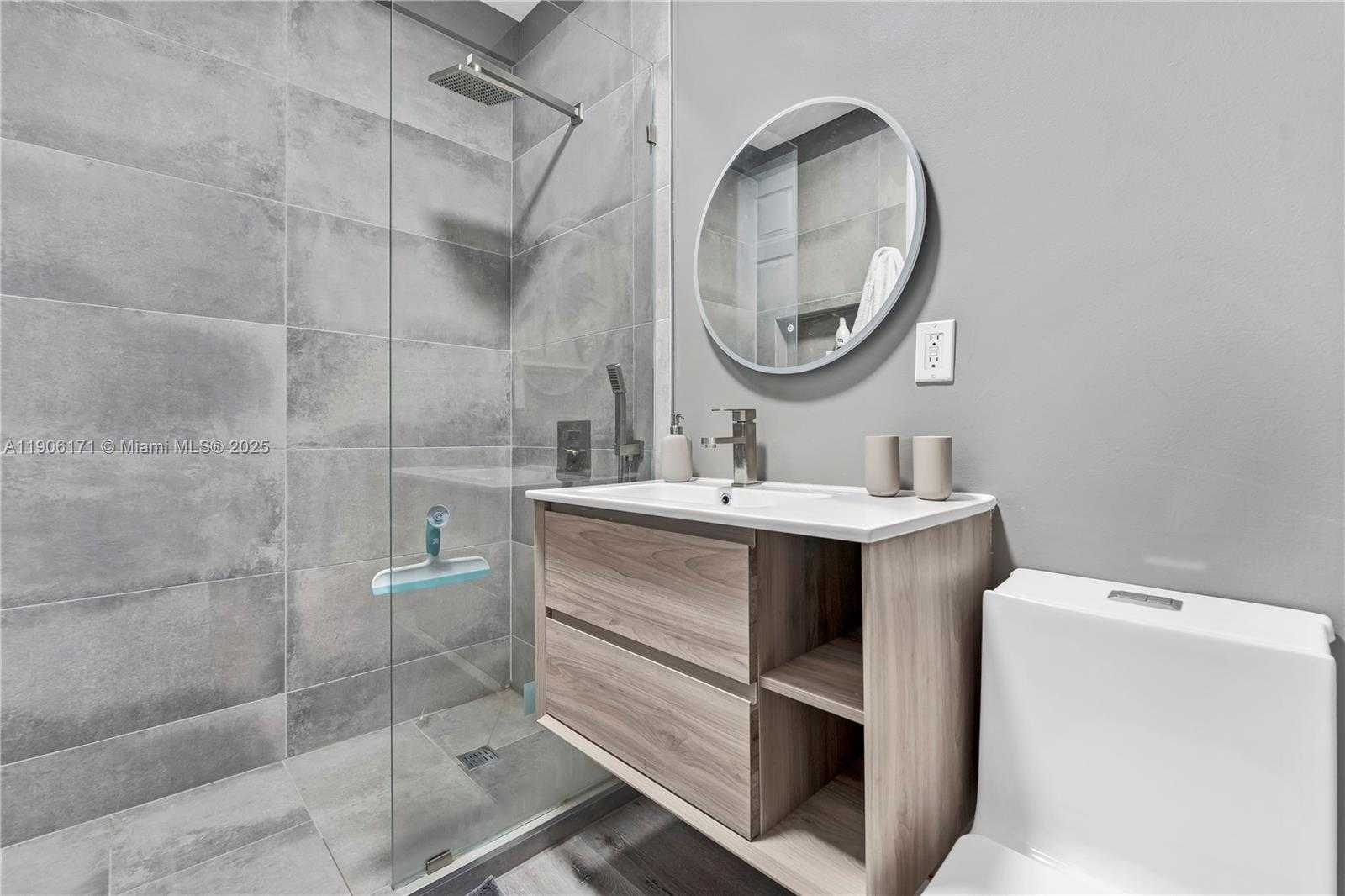 Small Image of 5046 SOUTH WEST 162ND AVE, Miramar Number 28