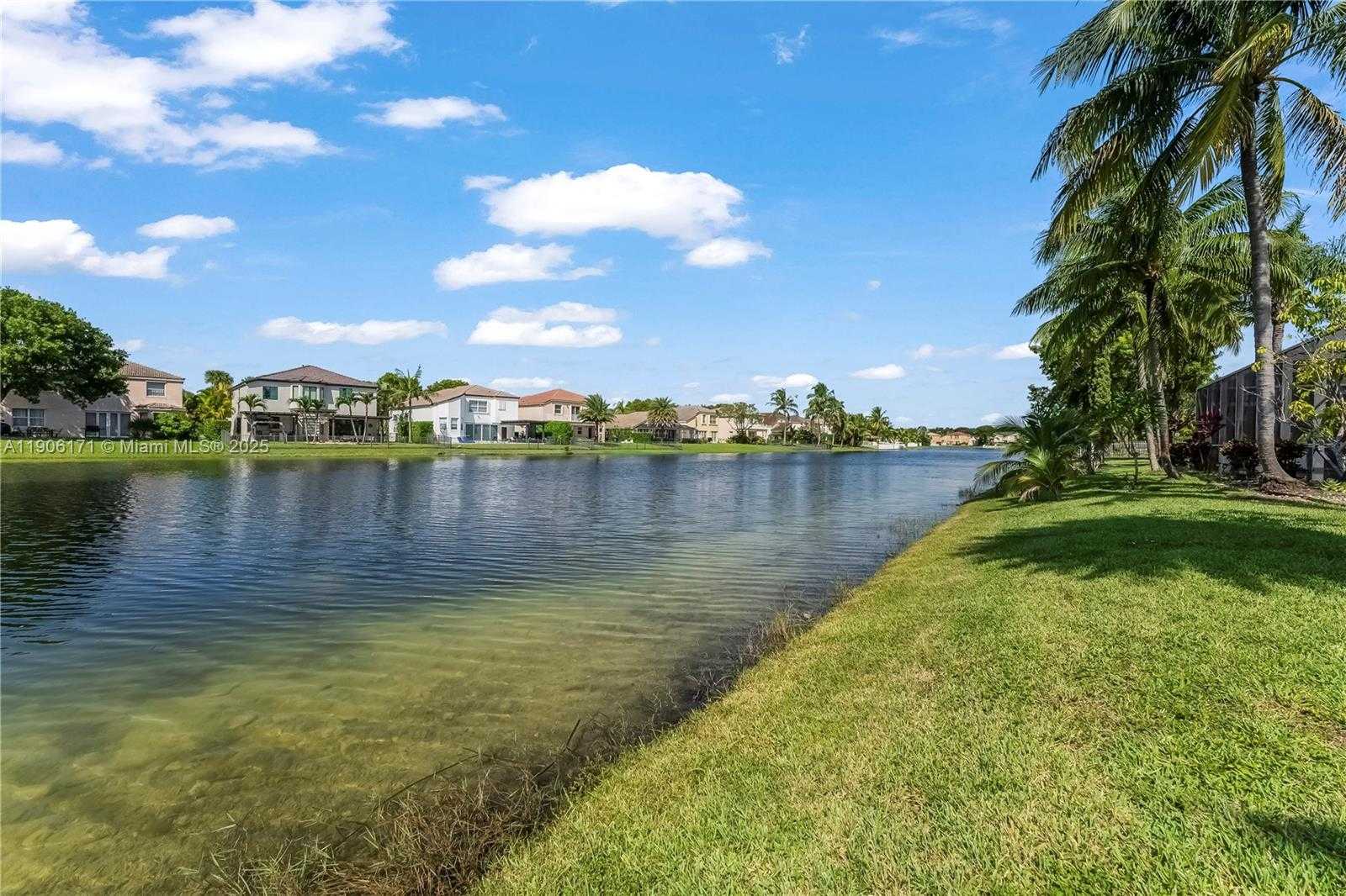 Small Image of 5046 SOUTH WEST 162ND AVE, Miramar Number 42