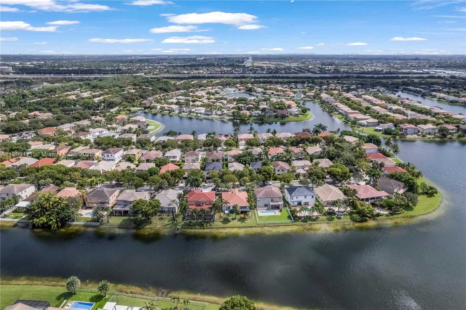 Small Image of 5046 SOUTH WEST 162ND AVE, Miramar Number 48