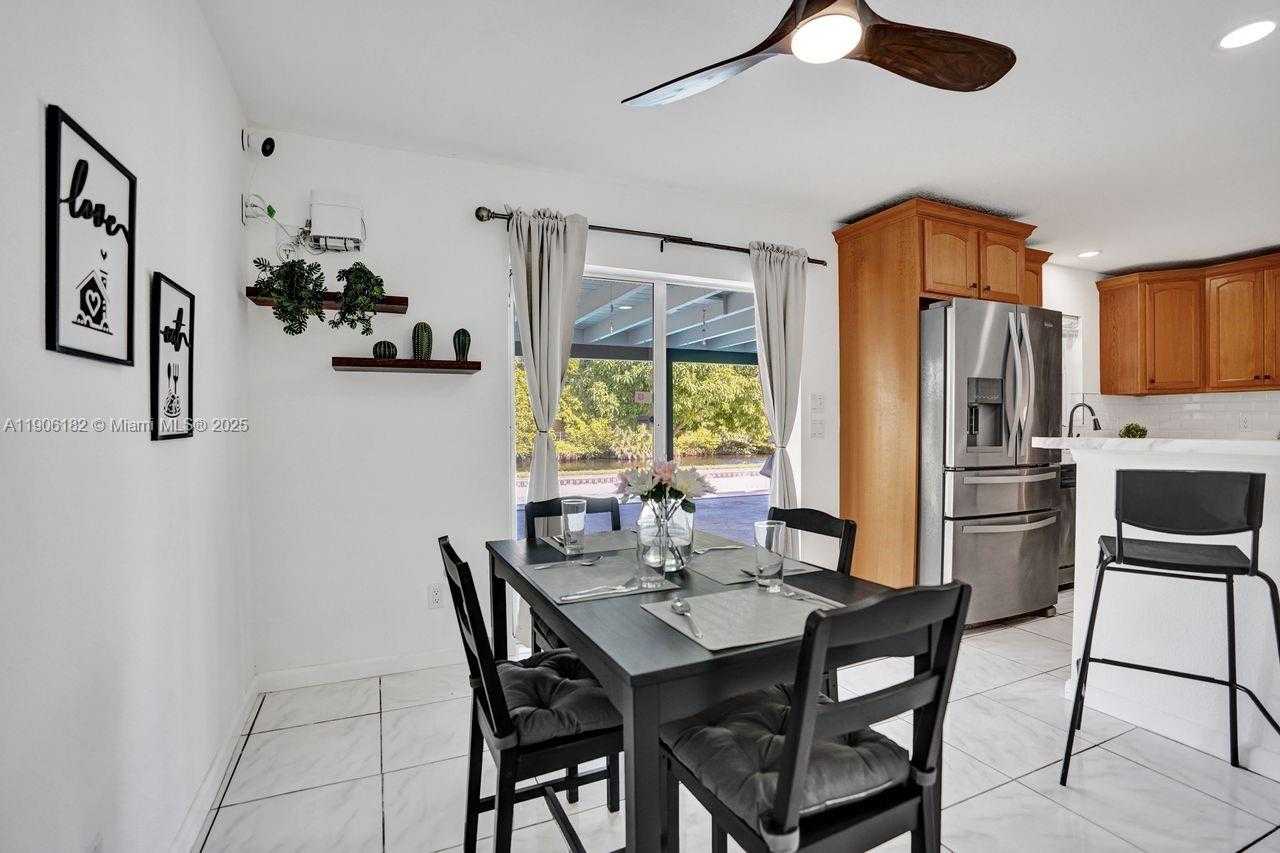 Small Image of 1659 40TH ST, West Palm Beach Number 18