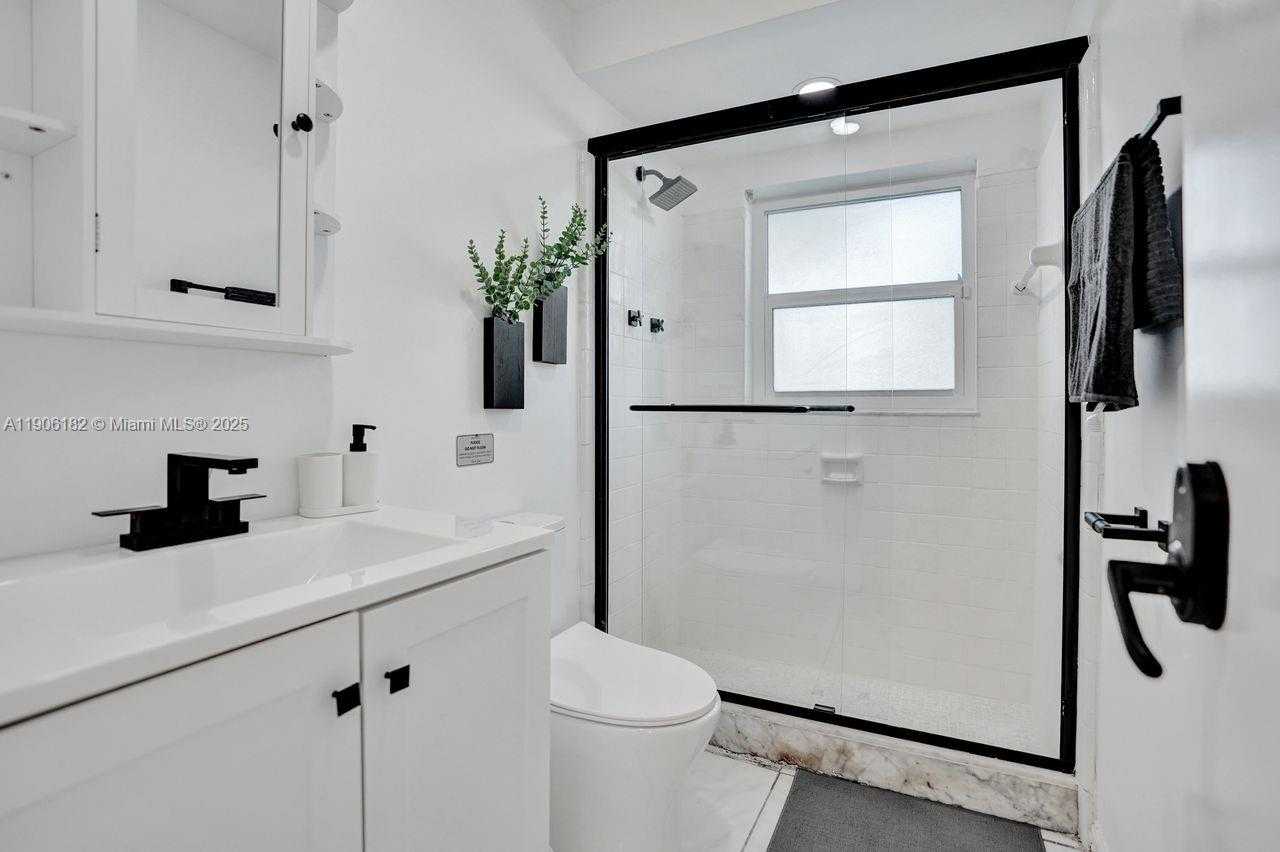 Small Image of 1659 40TH ST, West Palm Beach Number 28