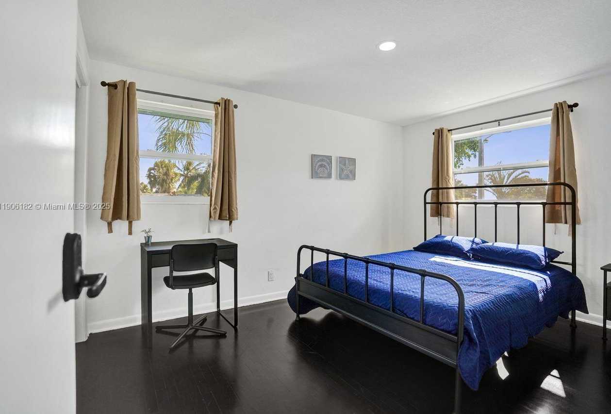 Small Image of 1659 40TH ST, West Palm Beach Number 44