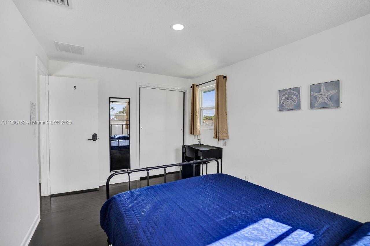 Small Image of 1659 40TH ST, West Palm Beach Number 45