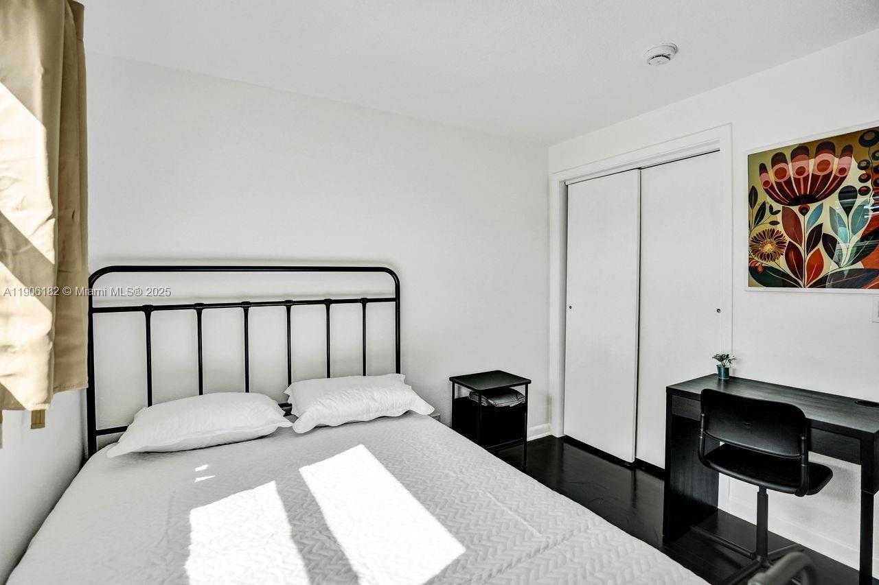 Small Image of 1659 40TH ST, West Palm Beach Number 47