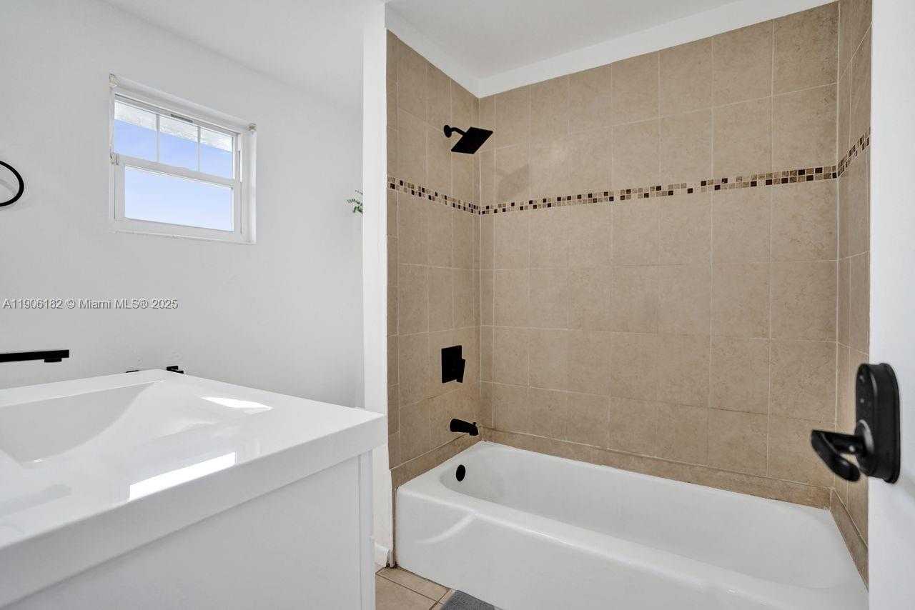 Small Image of 1659 40TH ST, West Palm Beach Number 49