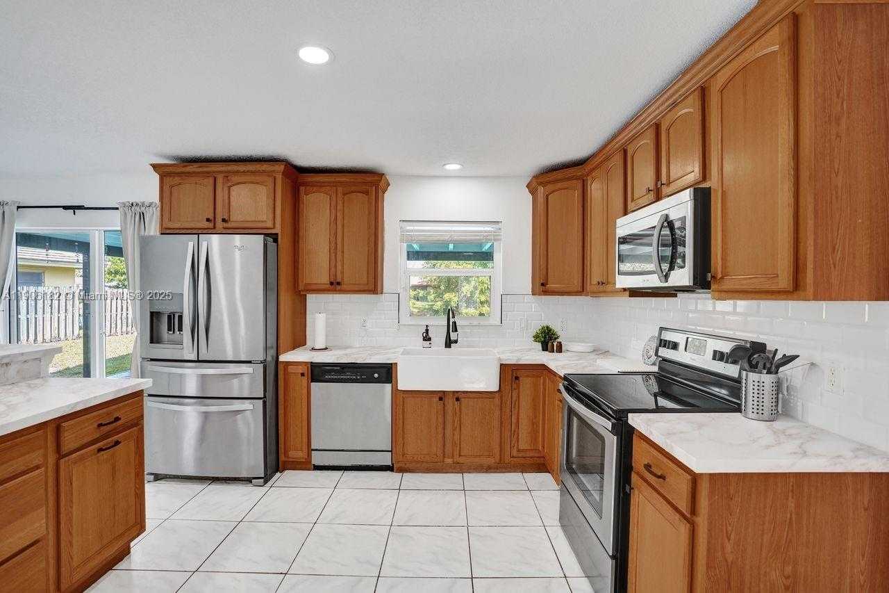 Small Image of 1659 40TH ST, West Palm Beach Number 7
