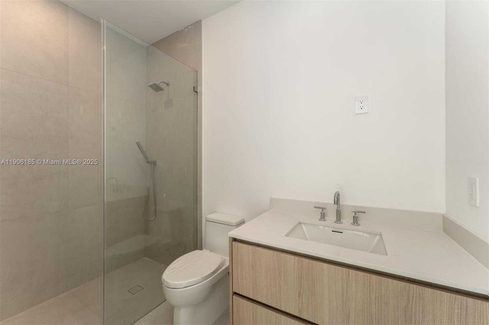Small Image of 3944 NORTH EAST 194TH TRL, Sunny Isles Beach Number 10